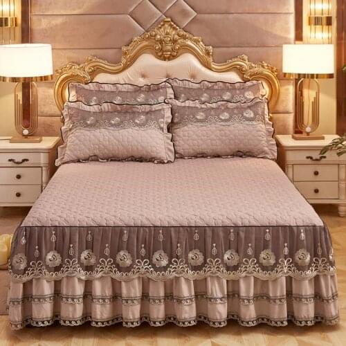 European Luxury Bedspreads and 2PCS Pillowcase Thick Cotton Bed Skirt with Lace Edge Twin Queen King Size Bedding Set Non-slip