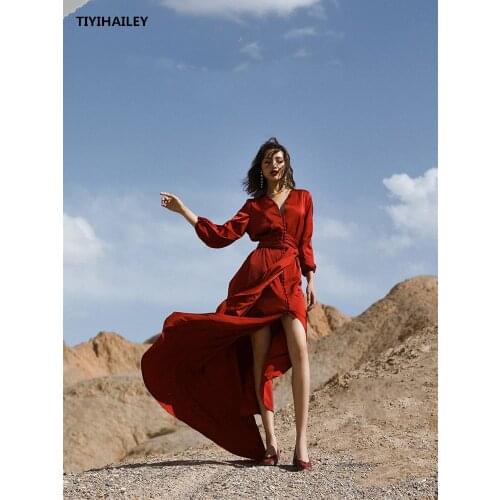 TIYIHAILEY Free Shipping New Spring Summer Fashion Satin Dresses With Belt Women Three Quarter Lantern Sleeve V-Neck Red S-L