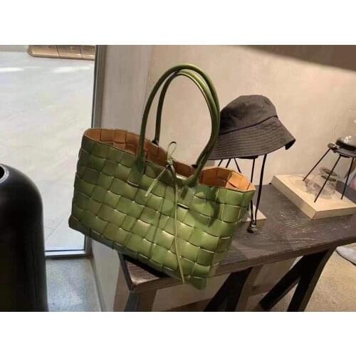 2019 senior designer brand woven large capacity leather woven handbag high quality woven bag