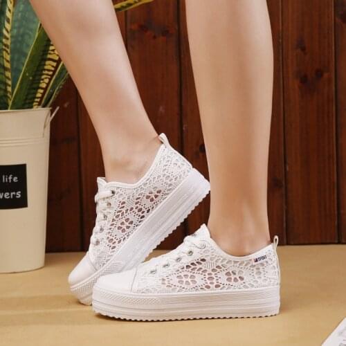 Summer Women Shoes Casual Cutouts Lace Canvas Shoes Hollow Floral Breathable Platform Flat Shoe sapato feminino 2019 jkm