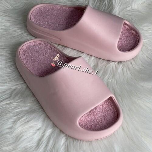 Women Fur Slides Wholesale Fluffy Womens Beach Shoes Hairy Beach Slippers Shoe Sole Women Clogs 2021 Sandals
