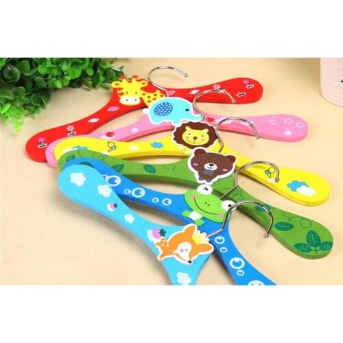 Free shipping 300pcs/lot New Cute Cartoon Animals Wooden Kids Clothes Hanger Baby Children Hanger 6 Styles SN827