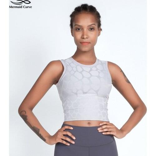 2021 New With Bra Pad Yoga Tank Gym Shirts Fitness Antibacterial Soft Fabric Slim Women Vest Giraffe Pattern Jacquard Sports Top