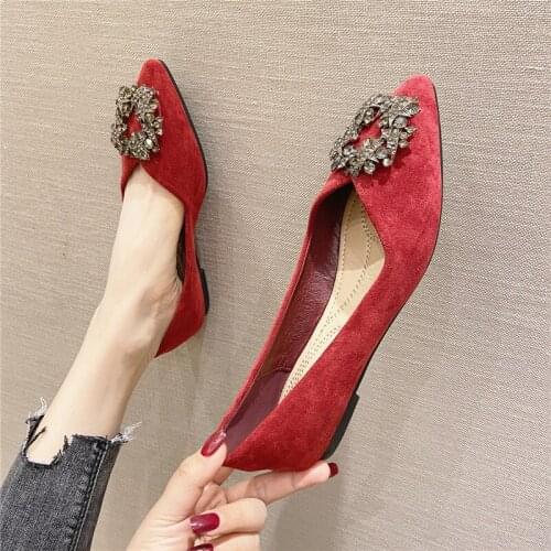 Casual Shoes Women Fashion 2021Spring Big Size New Flock Leather Shiny Crystal Pointed Toe Shallow Flats Women Shoes Red Loafer