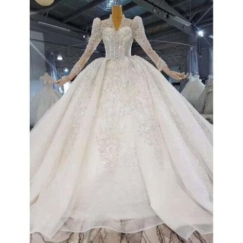Sparkly Sequined Appliques Long Sleeve Dubai Saudi Arabic Ball Gown Wedding Dress V Neck Long Ball Gown Bridal Gown