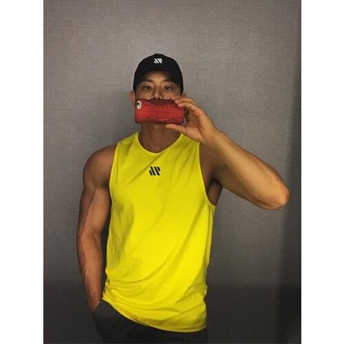 New Mens Gyms Fitness Tank Tops Bodybuilding Workout Sleeveless Shirt Male Summer Casual Fashion Stringer Singlet Brand Clothing