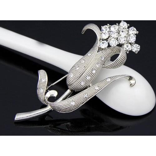 Flower Brooch Ladies Party Dress Wear Jewelry Accessories Rhinestone Alloy Pins And Brooches Female Clothing Decorations