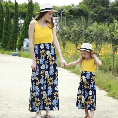 Daisy Family Look Dress Mom And Daughter Matching Clothes Parenting Floral Print Dresses Women Girls Outdoor Robe Dress Vestidos