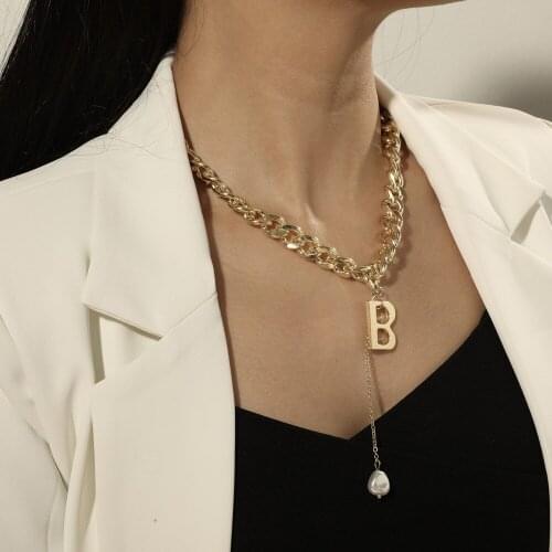 Fashion Letter B Design Necklace Simple Thick Chain Pearl Tassel Pendant Clavicle Chain Sweater Chain for Women Jewelry Party