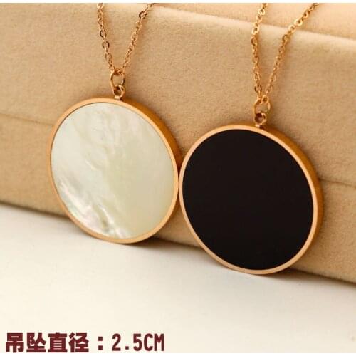 Free Shipping 25mm Black White Shell Round Stick Chain Rose Gold Colour Stainless Steel Long Necklace
