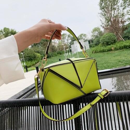Fashion Shoulder Bag Retro hit womens crossbody bag Female Designer Leather white small Chain cheap handbags 2021 womens bran