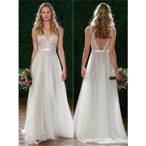 V-Neck Long Simple Wedding Dress Sleeveless Backless Elegant White Lace Applique Bridal Gown Suitable For Wedding Part
