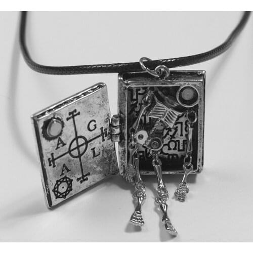 Retro Silver Color Magic Book Skull Necklace Gothic Style Men Women Leather Chain Necklace Punk Hip Hop Chain Punk Jewelry