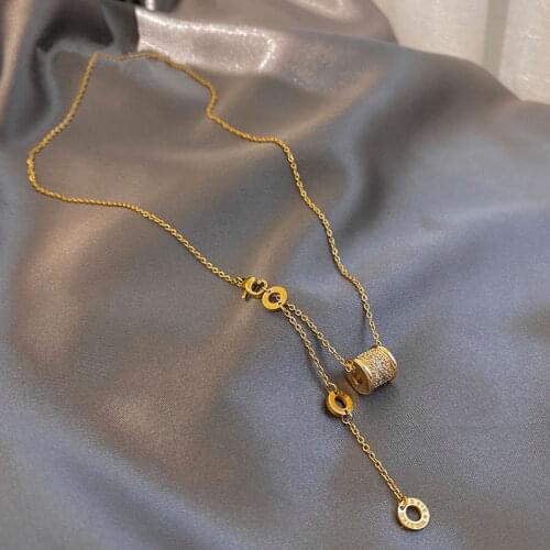 2021 New Luxury Titanium Steel Color Fast Necklace Design Feeling Roman Digital Pendant Neck Chain Sexy Girl Neck Chain Jewelry