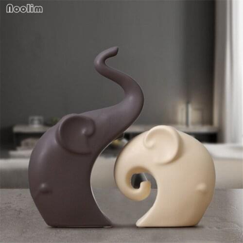 NOOLIM 2Pcs/set Elephant Figurines Home Decor Accessories Home Decor Couple Elephants Ceramic Miniature Ornament Elephants Gifts