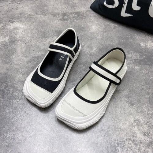 Spring and autumn female retro simple square head shallow mouth Velcro flat shoes all-match student cloth shoes casual