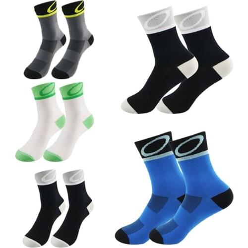2 Pairs Brand New Running Socks Breathable Sports Socks Men and Women Anti Slip Socks