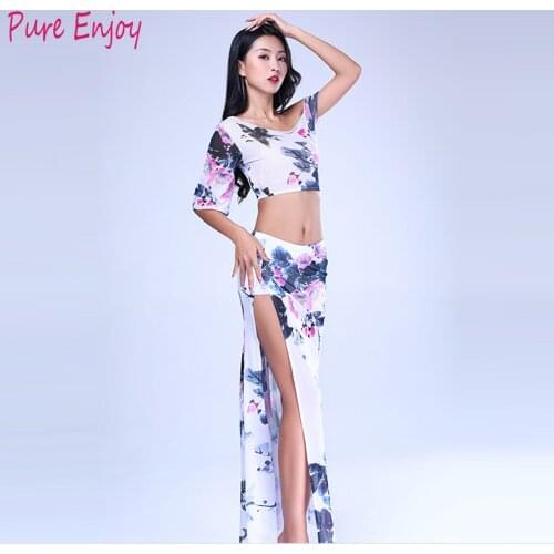 New Arrival Shine printing 2 Piece Women Team Dance Outfit Oriental Dance Practice Clothes Blouse Long Skirt Pink white