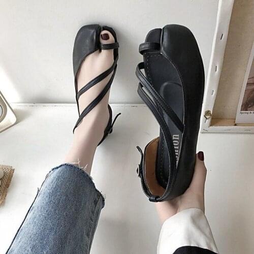2021 New Retro Roman Street Fashion Toe Shoes with Contrasting Sandals Flat Womens Shoes Open Toe Shoes Fashion Shoes
