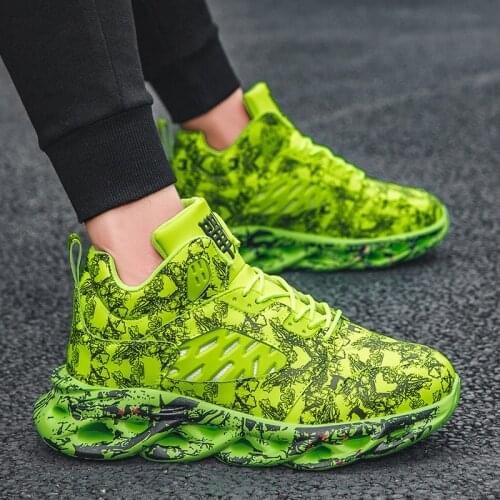 Classic Men Sneakers Fashion Mesh Breathable Mens Casual Shoes Outdoor Light Walking Graffiti Shoes Comfort zapatillas hombre