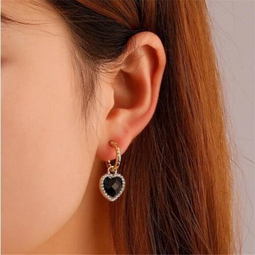 Fashion Black And White Crystal Heart Earrings Womens Wedding Party C-Shaped Earrings Romantic Female Jewelry