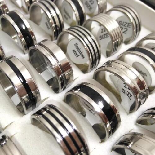 Wholesale Mix 50PCS Black Silver Classic Stainless Steel Wedding Rings Men Women Fashion Jewelry BRAND NEW