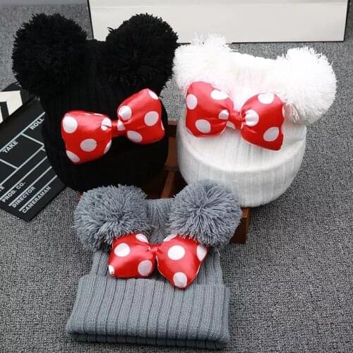 Disney cartoon Mickey autumn and winter new childrens knitted hat Minnie cute baby wool ball ear protection warm hat thickened