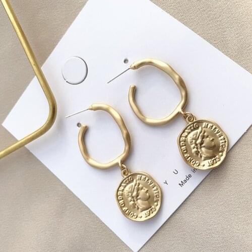 Minimalist minority temperament retro irregular round earrings coin beauty head pendant earrings temperament woman