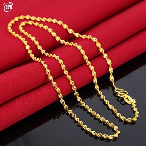 Exquisite and Elegant Jewelry Water Ripple Gold Necklace W-shaped Buckle Fashion Temperament Accessories Neckalce for Woman