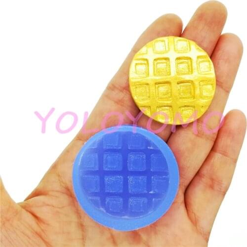 Q479YL 35.1mm x 35.5mm Waffer Cookie Biscuit Silicone Mold Fondant Cake Decoration Candy Chocolate Resin Clay Art Soap Pendant