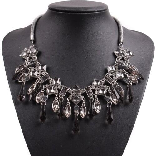 New Arrival Fashion Design Bib Chunky Statement Choker Collar Crystal Pendant Necklace For Girls Party Jewelry