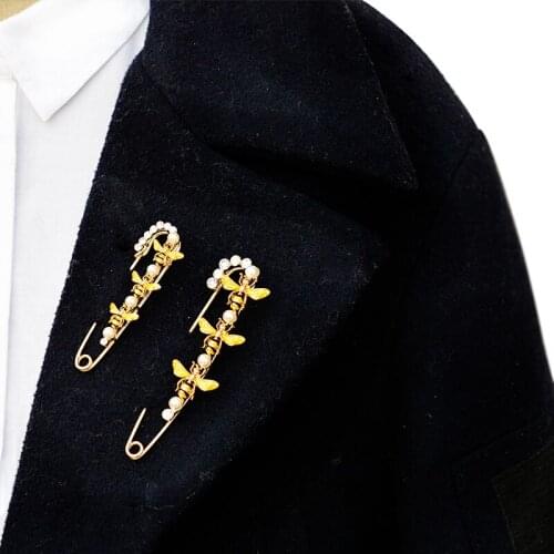 Length 8cm fashion bee pearl safety pin for coat shawl Brooch Broche Producto Clothings Accessories gift