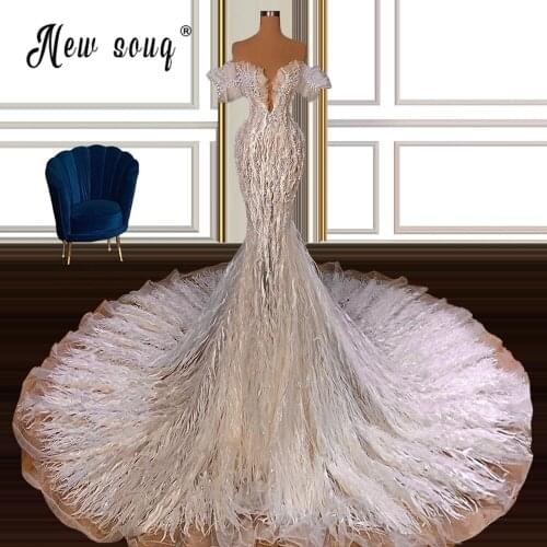 Luxury Feathers Arabic Celebrity Dresses 2021 Pearls Off Shoulder Formal Party Dress Mermaid Women Evening Gowns Robe De Soiree