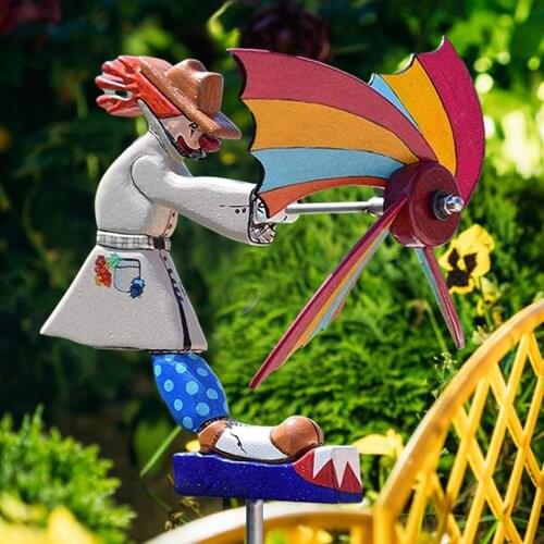 Funny Shaped Wood Decoration Creative Decorative Artwork for Courtyard/ Park/ Lawn/ Fence