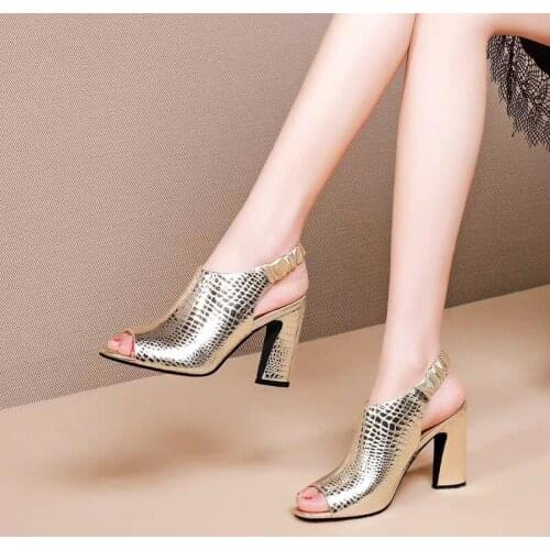 Ladies Sandals Soft Leather Ladies Open Toe Fashion Non-slip Strap Ladies Shoes Thick Heel Platform Women Sandals 2021 Summer