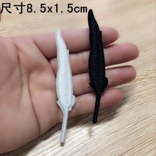 100pcs/lot Embroidery Patch White Black Feather Clothing Decoration Backpack Sewing Accessories Diy Iron Heat Transfer Applique