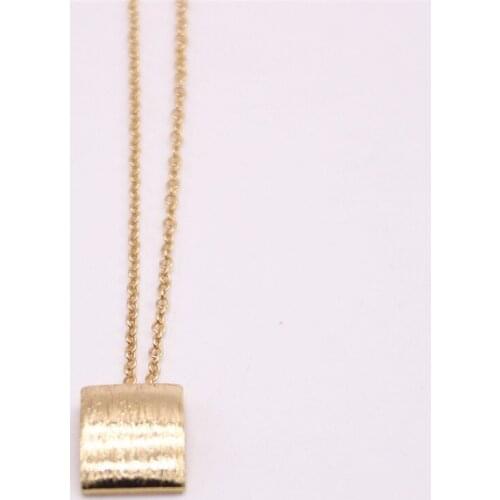 Trendy Geometric pendant necklace Curved quadrilateral zinc alloy pendant necklace for women