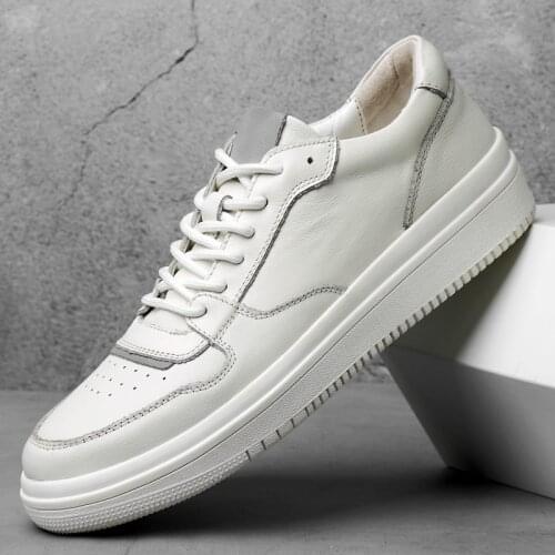2021 New Mens Leather Casual Shoes White Sneakers for Men Fashion Comfortable Male Flats Slip on Man Loafers
