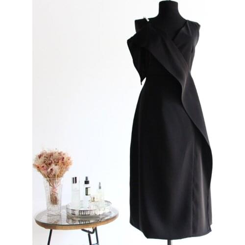 Evening Womens dresses with v-neck and pearl strap