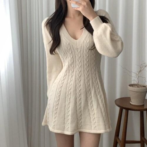 Autumn Winter Korean Fashion Casual Twist V-neck Knitted Dress Women Vintage Long Sleeve Sweater Dress Mini Robe Femme Vestidos