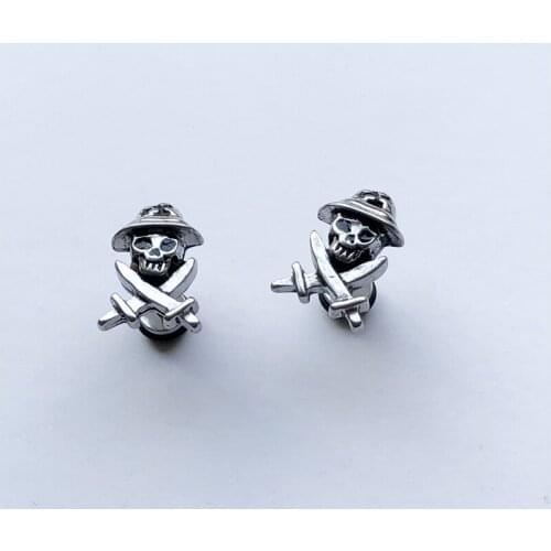1pc Punck Simple Personality Stainless Steel Retro Pirate Skull Earring Hip Hop Rock Style Mens Womens Earring Trendy Jewelry