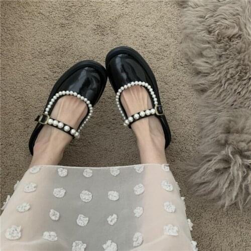 2021 New Ladies Block Heels Shoes Solid Pearl Retro PU Leather Women Flat Shoe Outdoor Fashion Womens Comfortable Footwear