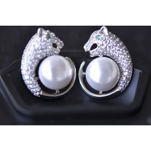 LJHMY Panther Earrings for Women White Freshwater Pearl Stud Leopard Earrings Fashion Jewelry Zircon