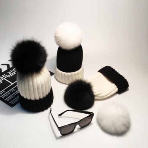 202011-luren48562 winter warm black patchwork white coating Raccoon fur pompon knitting lady Skullies Beanies cap women cool hat