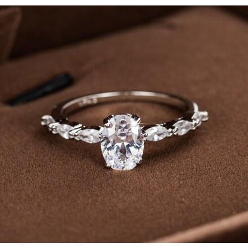 Simple Luxury Pigeon Egg Oval Shape Infinity Wedding Engagement Ring for Women Exquisite Anniversary Jewelry Birthday Party Gift