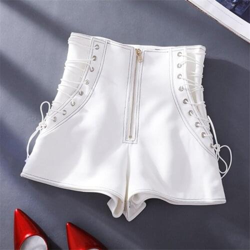 2021 New cool casual short pants metal button mid waist fashion summer slim bandage black white hip hop locomotive women pants