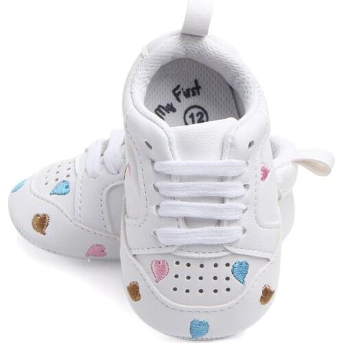 Hot! Newborn Baby Shoes Girls Moccasins Soft Sole Toddler Shoes Girl First Walkers PU Leather White Breathable Crib Shoes Enfant