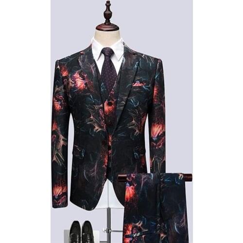 2018 New Nightclub Korean Version Of The Slim Suit Three Sets Of Tide Male Host Performance Floral Personality Dress Tide terno