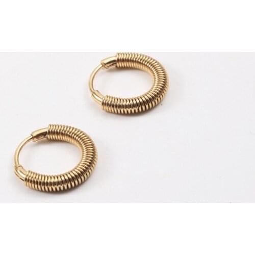 SRCOI New Trendy Spring Coil Shaped Small Ear Buckle Simple Titanium Steel MiNi Huggie Earring Women Temperament Jewelry 2021