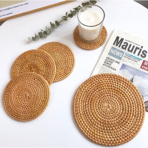1pc *18cm/7.1 Inches Placemat Rattan Woven Placemat Retro Heat Insulation Tea Coaster Round Desktop Coffee Mat